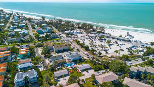 Holmes Beach House | MI Happy Place Sea Turtle 4