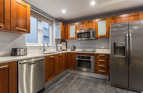 South Pointe Condo | Miami Beach 3BD Luxury Condo Suite (201)