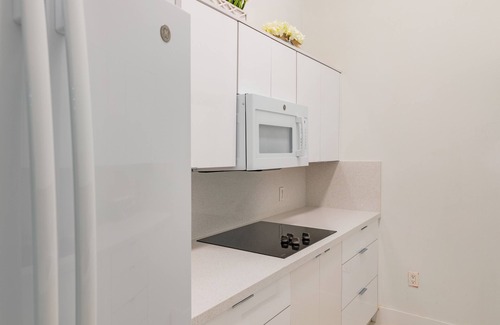 Brickell Condo | Miami Brickell 4 Bedrooms High Ceiling loft at the pools & Jacuzzi