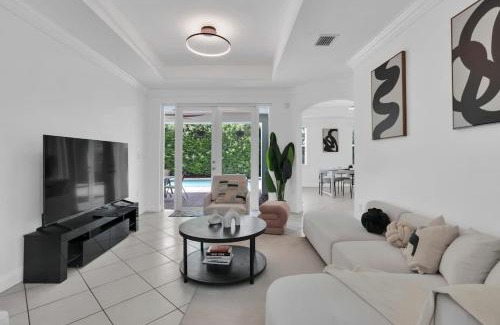 The Hammocks House | Miami home -15min from Kendall Exec Airport - Pool