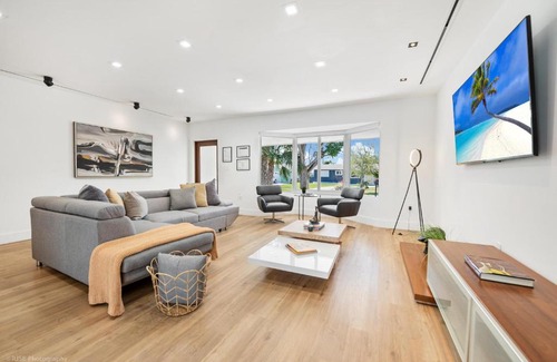 Cutler Bay House | Miami Paradise - Heated Pool, Pool Table, Minigolf, Playground, Minigolf, 5 Beds