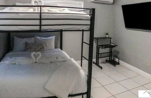 Tamiami Apartment | Miami Private Family Home Apt 1