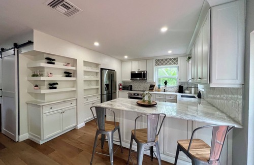 Miami Springs House | Miami Springs Lake House 4BR 2BA Nature Waterfront