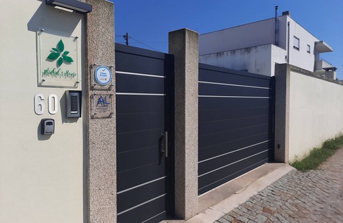 Belinho Villa | Michel's House with pool, jacuzzi 1 km from the beach