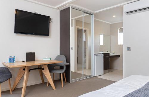 Hackham Hotel | Mick O'Sheas