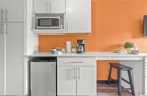 Cedar Falls Apartment | Micro 1-bedroom studio apartment in Cedar Falls