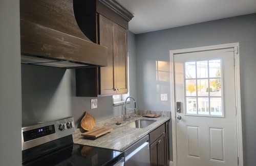 Royal Oak Villa | MicroLux! Entire Mirco Hotel - The Downtown New Construction 5 Suite