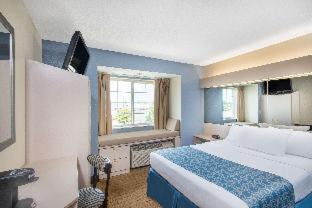 Seneca Falls Hotel | Microtel Inn & Suites by Wyndham