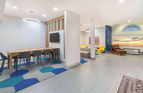 Opelika Hotel | Microtel Inn & Suites by Wyndham Opelika