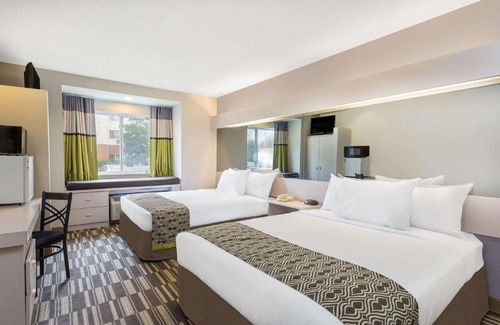 Sandston Hotel | Microtel Inn & Suites by Wyndham