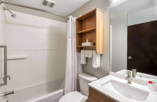 Warsaw Hotel | Microtel Inn & Suites by Wyndham Warsaw