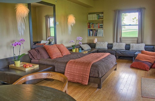 Walla Walla House | Mid-Century Country Estate, With Pool, Close to Walla Walla
