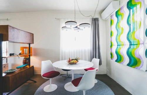Yogi House | Mid-Century House YOGI