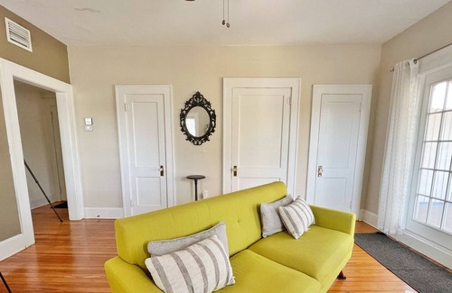Riviera Bay Apartment | Mid-century Inspired 1/1 Apt w/ Balcony - 10 Minutes to Downtown