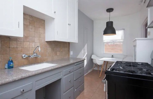 Fort MacArthur Apartment | Mid Century Modern Beachside. Laundry. Parking