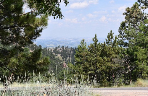 Pine Brook Hill House | Mid-century Modern Eco House overlooking Boulder (2mi)
