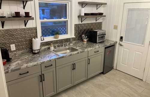 Hot Springs Apartment | Mid-Century Modern, West Mountain Apartment, 1 minute to Downtown