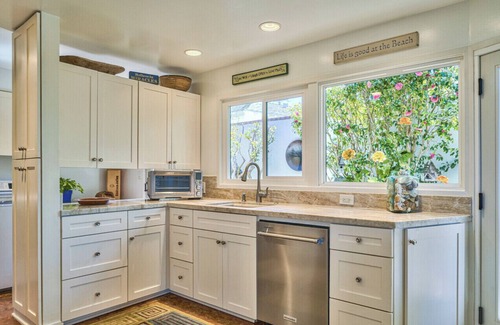 Hatton Fields House | Mid Century Modern with Ocean Views! .