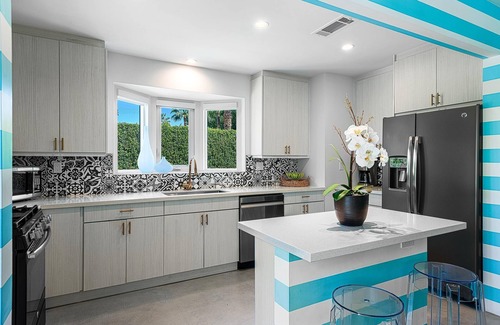 Palm Springs Villa | Mid-Century Oasis Walled/Gated, Private Pool/Spa