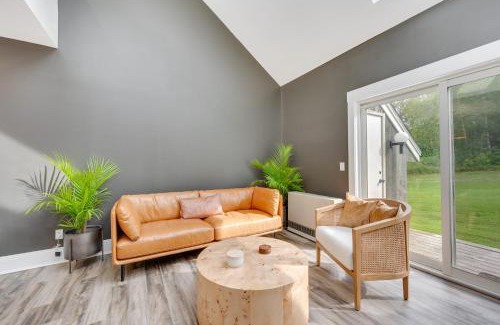 Plymouth Apartment | Mid-Century Tenney Mountain Condo Near Hiking