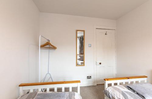 Lauder House | Mid Row Cottage