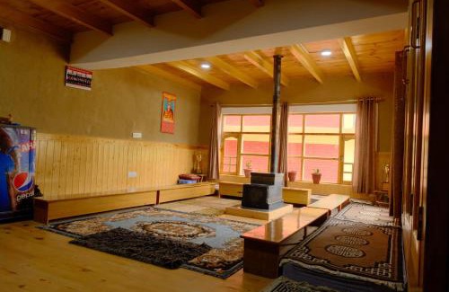 Kaza House | Mid Town Homestay
