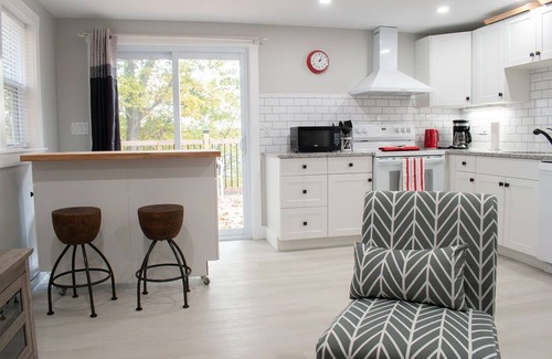 Aylesford House | Mid Valley Suite