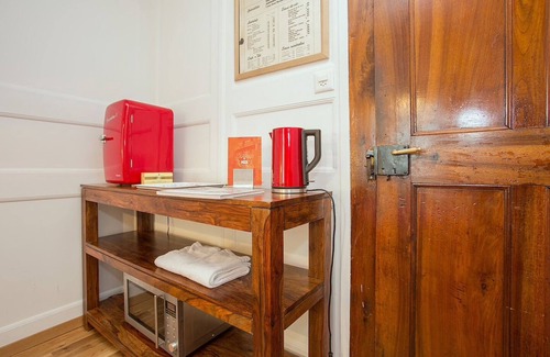 Martigny House | Midi Guestrooms