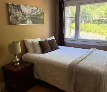 Waterford Valley Apartment | Midstream Manor Unit 7, 2 Bedroom Apartment