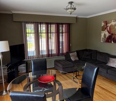 Waterford Valley Apartment | Midstream Manor Unit 9, 2 Bedroom Apartment