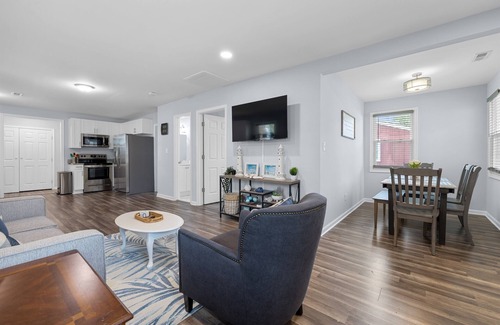 Buckroe Beach House | MidTerm Rental - Fire Pit - 3min Beach - Renovated