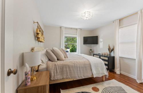 Old Southwest House | Midtown Bungalow