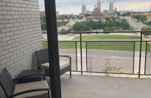 Downtown Omaha Apartment | Midtown Condo with patio