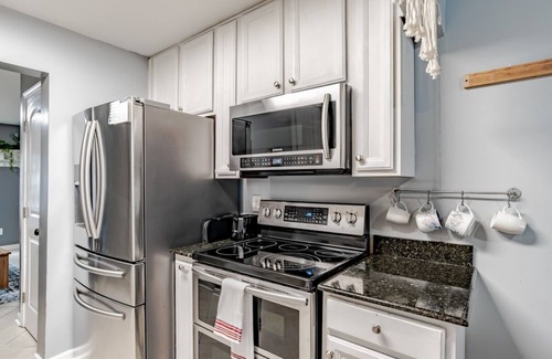 Mobile House | Midtown Cottage, Great Location! Mellow at Morgan