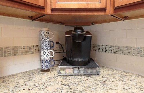Governor's Walk Condo | Midtown Townhouse Close to Downtown Pets Welcome
