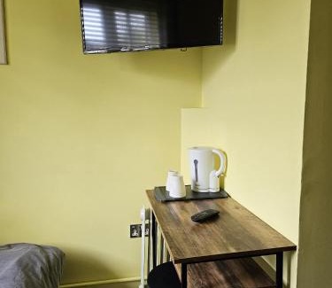 Cannards Grave House | Midway