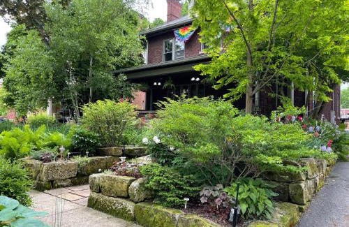 Franklin Park House | Mike & Allen's Place on the Park 1