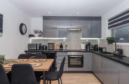 Tiverton Cottage | MILANA, with hot tub in Tiverton