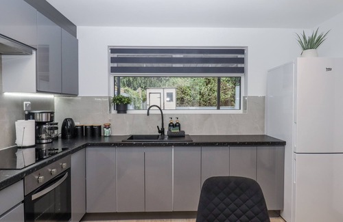 Tiverton Cottage | MILANA, with hot tub in Tiverton