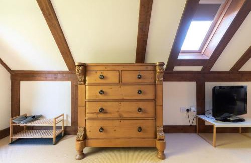 Somersham Ski Chalet | Milestone House