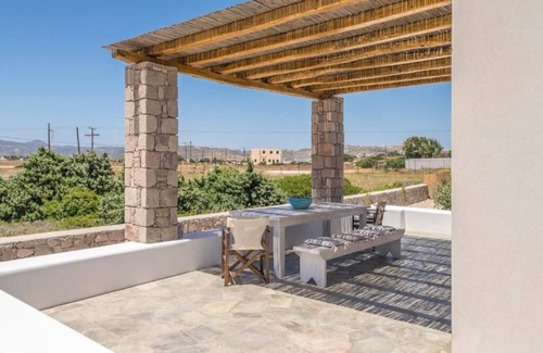 Milos Apartment | Milis House II - Charming 2 bedroom apartment