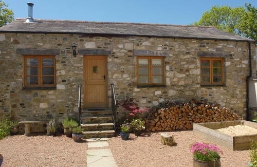 South Tawton Cottage | MILL HOUSE BARN, pet friendly, with open fire in South Tawton