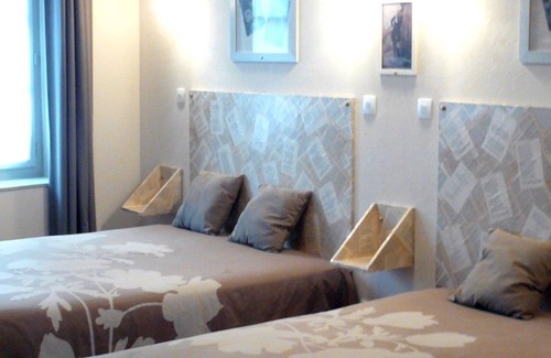 La Charite-sur-Loire Hotel | Mille et une Feuilles