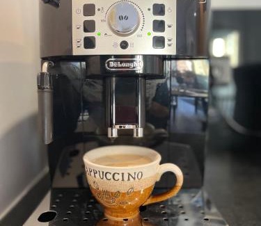 Praga Apartment | Millennium Manufaktura Yellow