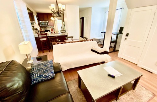 McKownville House | /Miller Colonial 1946 SUNY Eagle Hill 5Bed 2Baths