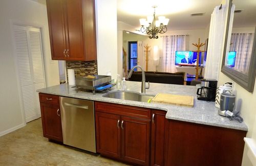 McKownville House | /Miller Colonial 1946 SUNY Eagle Hill 5Bed 2Baths