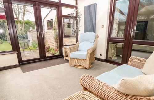 Ault Hucknall Cottage | MILLERS RETREAT, pet friendly, with a garden in Bolsover