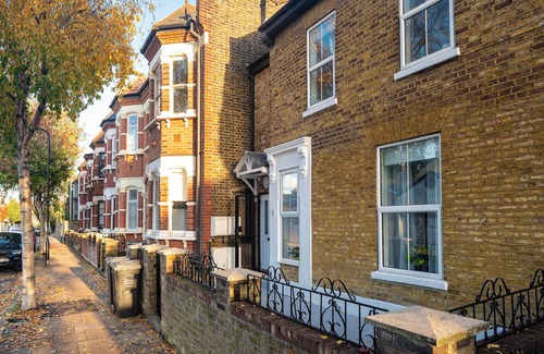 Leabridge Apartment | millfields coach house. A piece of Hackney History