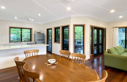 Arcadia Cottage | Mills Cottage - Wonderfully welcoming cottage with tropical entertaining space and lagoon-style pool