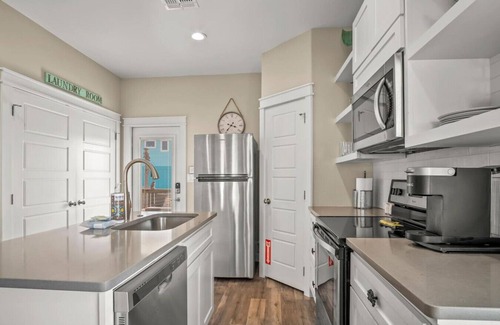 Port Aransas Apartment | Mills Fishing Cabin with Coastal Vibes